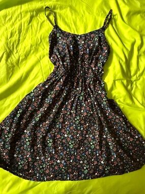 DIVIDED size 4 elastic-waist sundress with skulls, birds and roses